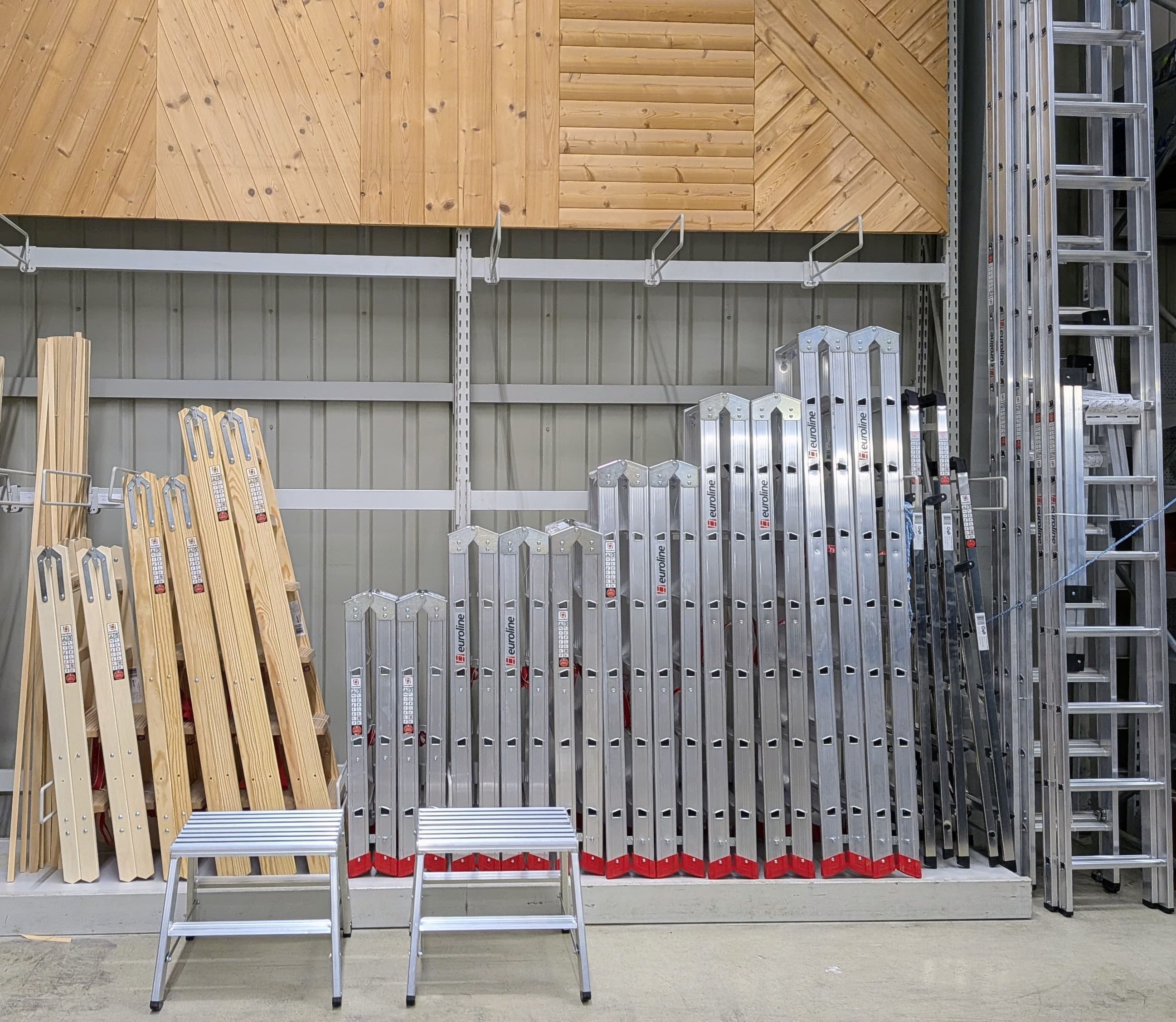 Hagebau Profi-Fachmarkt setzt auf Steigtechnik von euroline